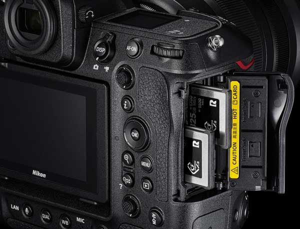 Nikon Z9 Dual Card Slots