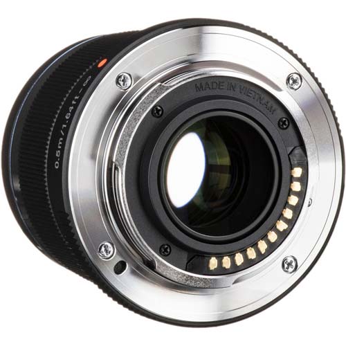The Olympus 45mm F1.8 is well built and features a metal lens mount